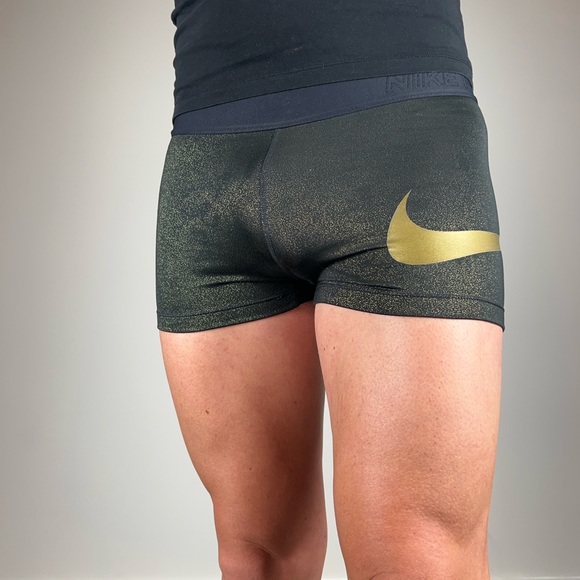 Nike pro shorts - Picture 1 of 2